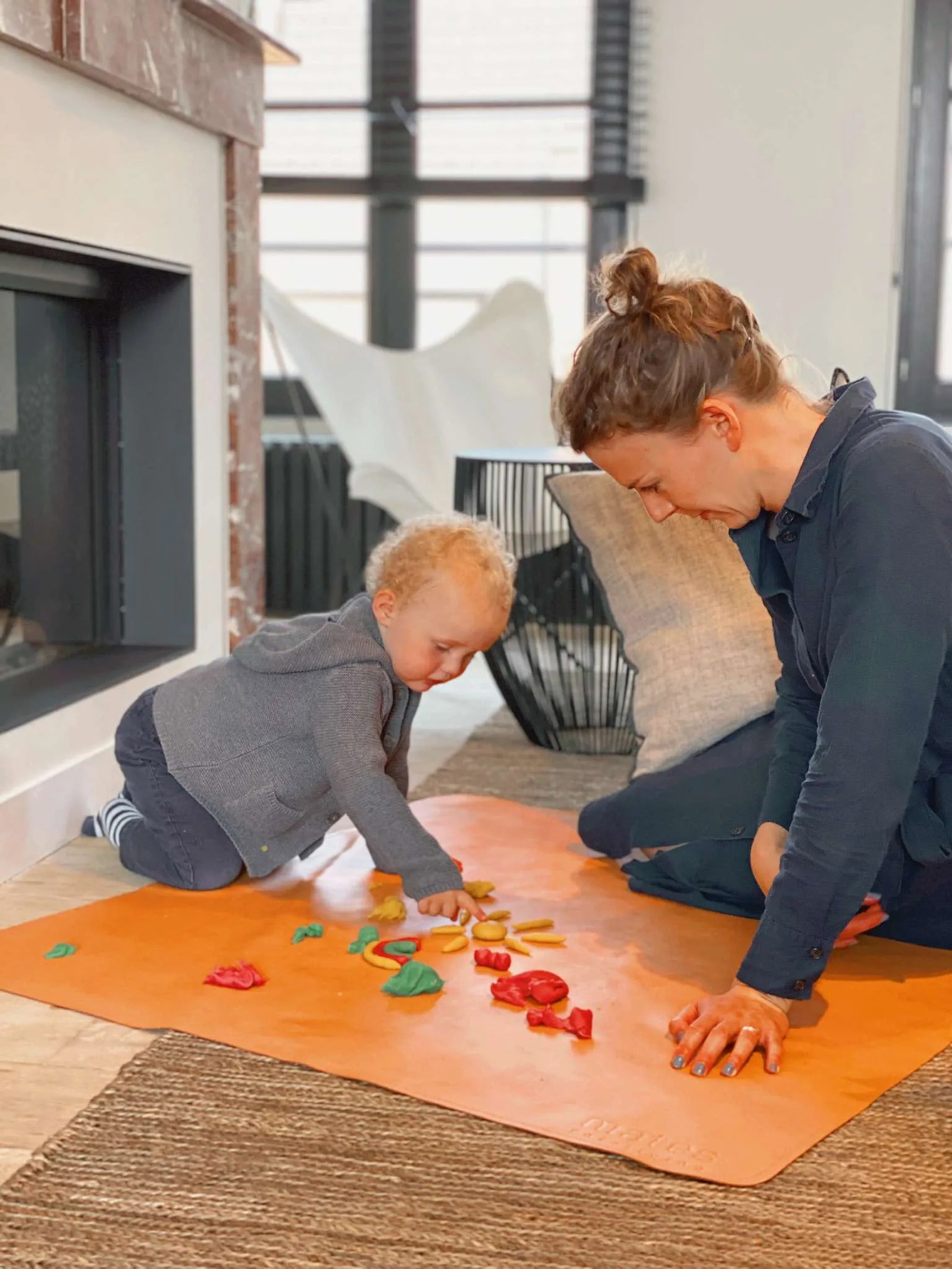 Abwischbare Schutzmatte für Kinderzimmer, Bastelplatz und Familienalltag